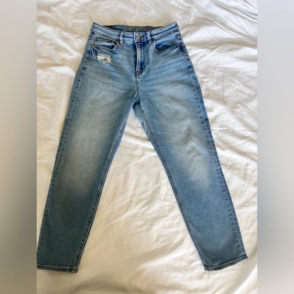 American Eagle Mom Jean size 4 short